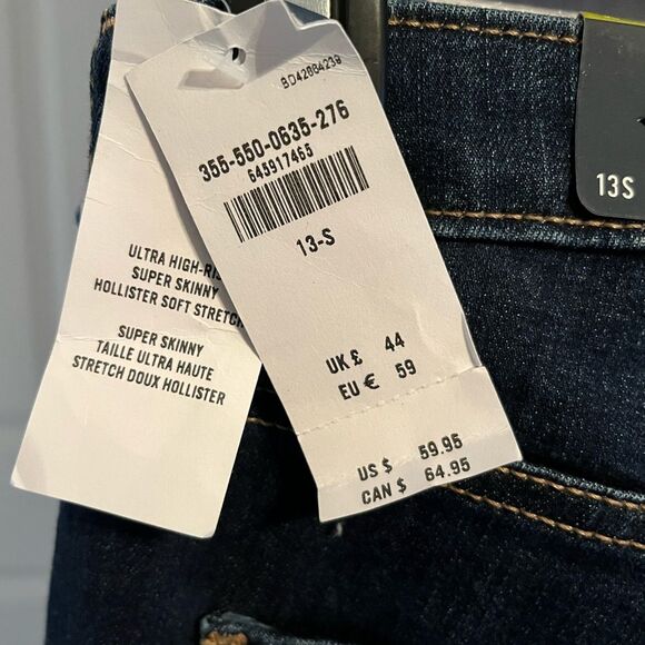 Hollister | Ultra High Rise Skinny Jeans | Size 13 - Picture 3 of 4